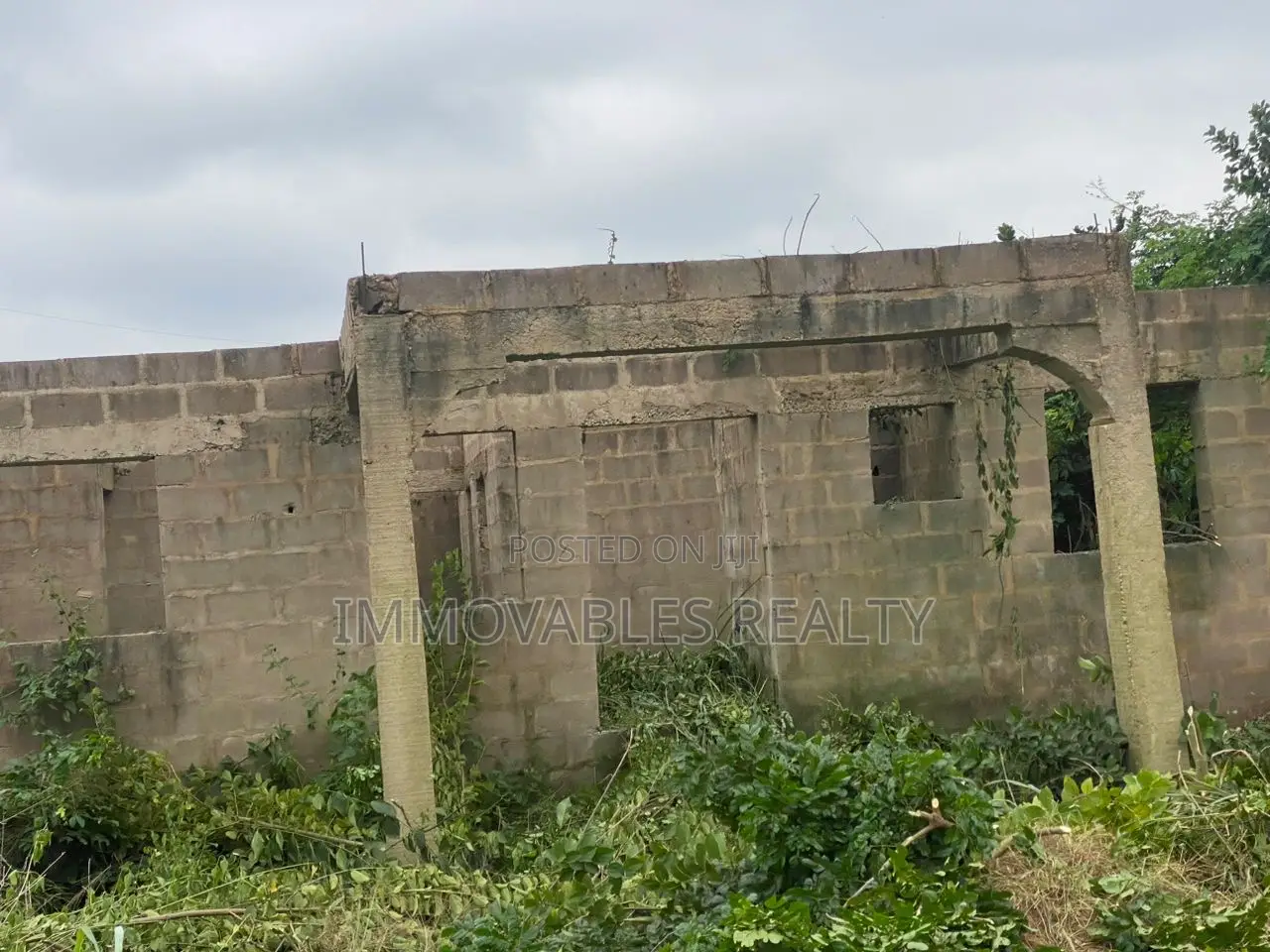 3bed Room Uncompleted Building in Abeokuta North