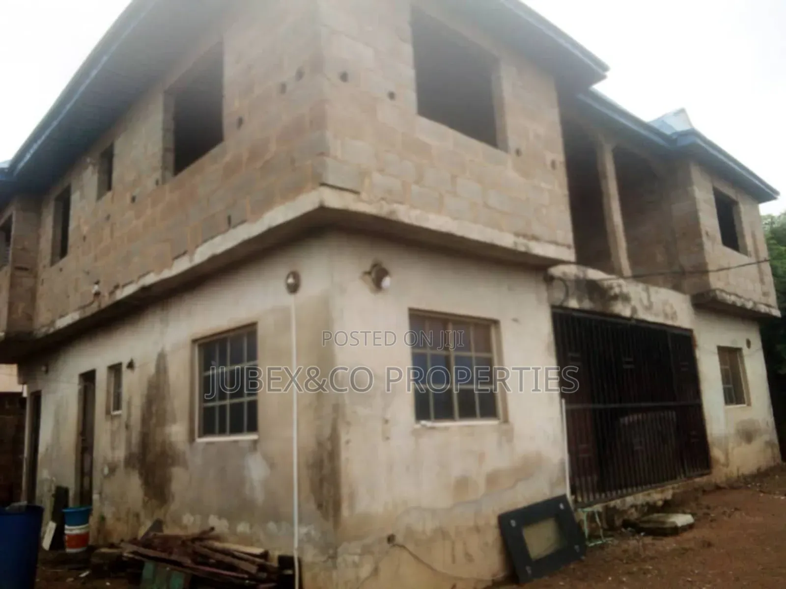 3bdrm Block of Flats in Omikunle Estate for sale in Oluyole