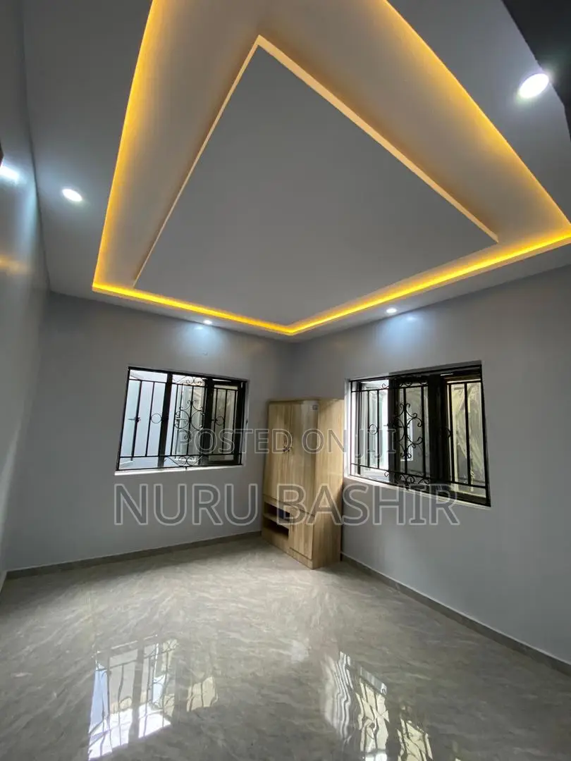 3bdrm Bungalow in Atere, Akala Express for sale in Akala Express