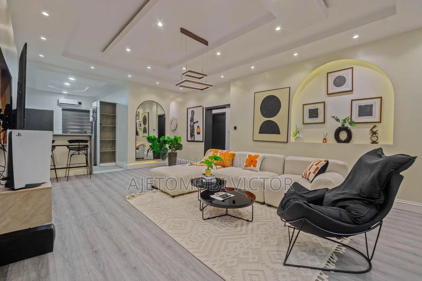 Beautifully Furnished 2/3bedroom Apartment in Lekki Phase 1