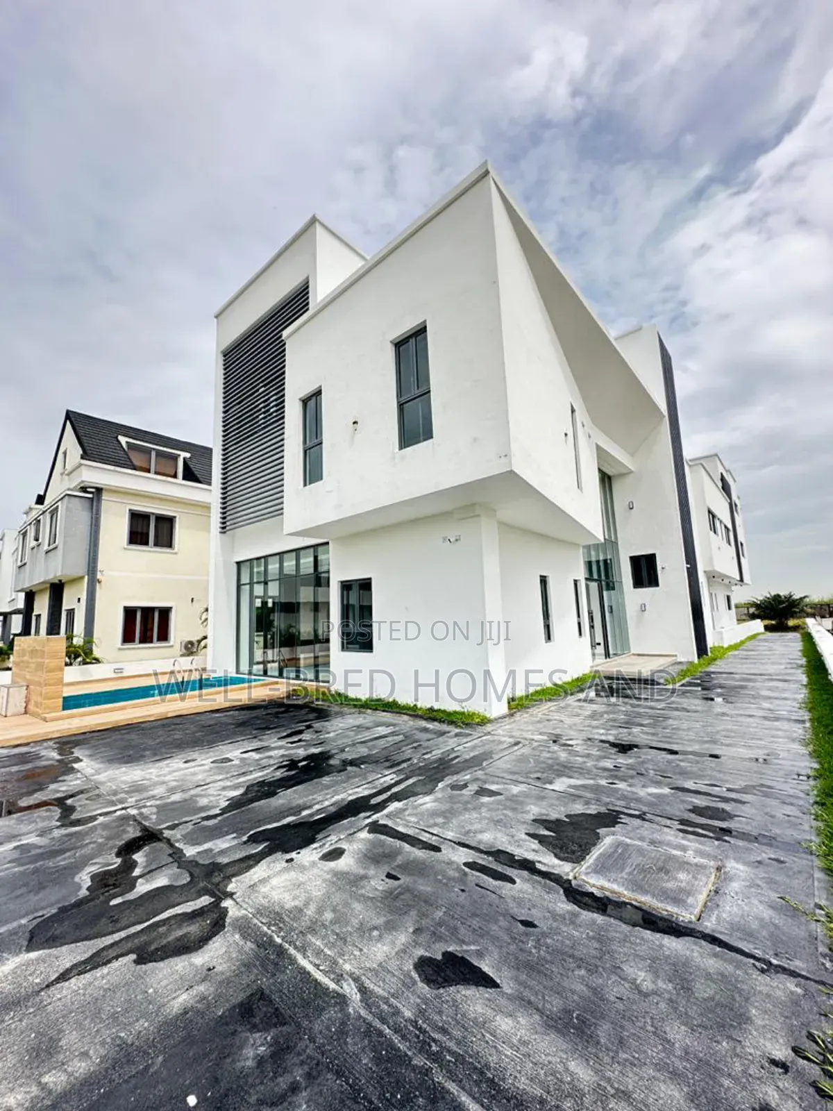 5bdrm Apartment in Ikate for sale in Ikate
