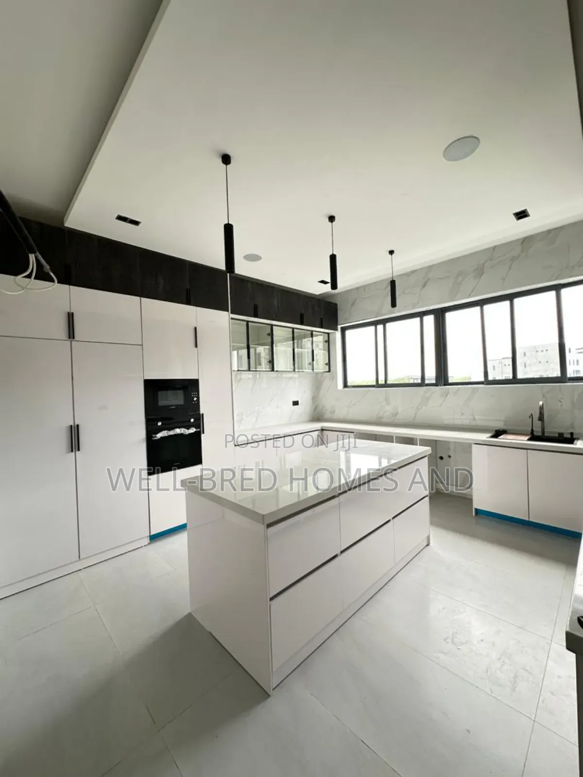 5bdrm Apartment in Ikate for sale in Ikate