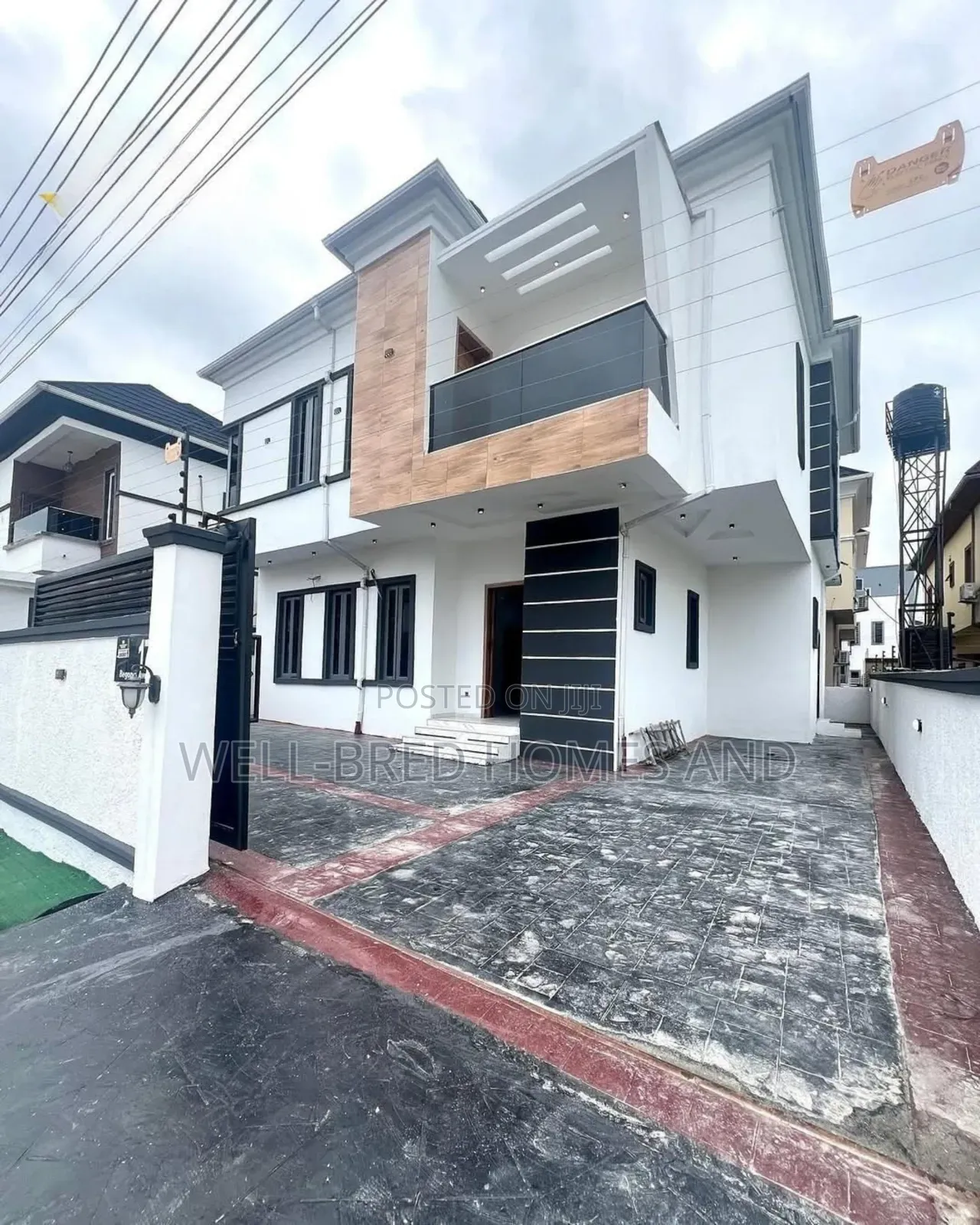 4bdrm Duplex in Ikota for rent in Ikota