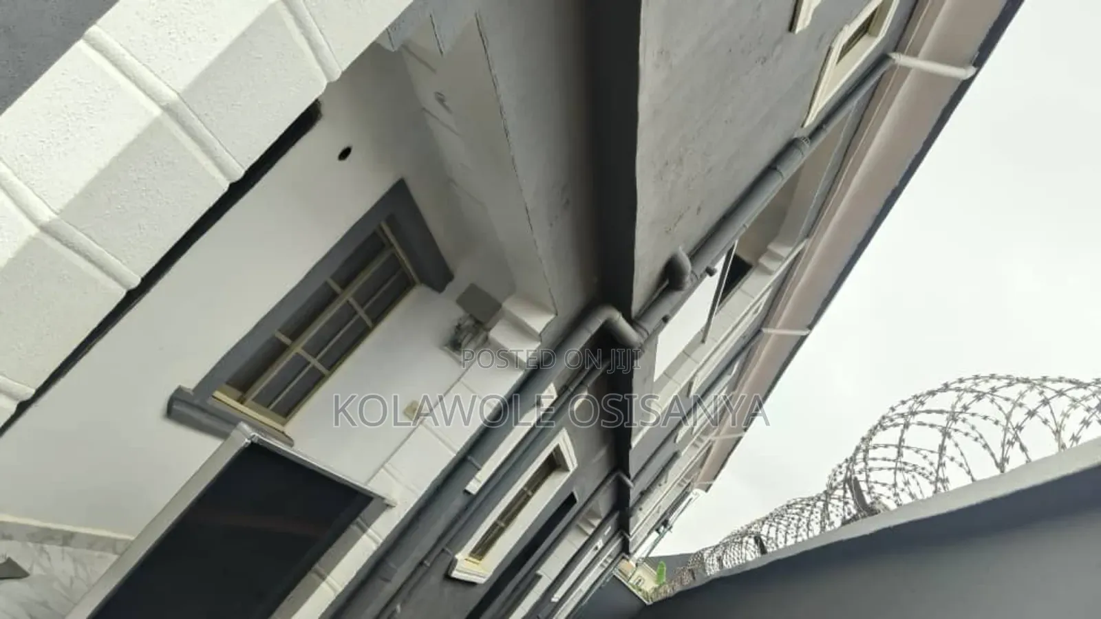 3bdrm Block of Flats in Ikotun/Igando for sale in Ikotun/Igando