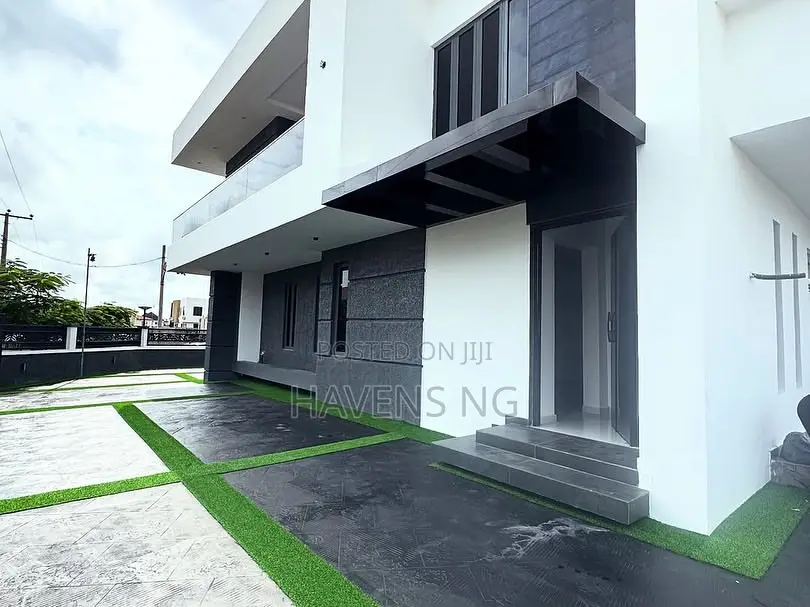5bdrm Duplex in Sanga for sale in Sanga