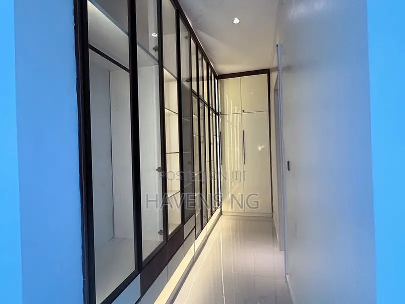 5bdrm Duplex in Sanga for sale in Sanga
