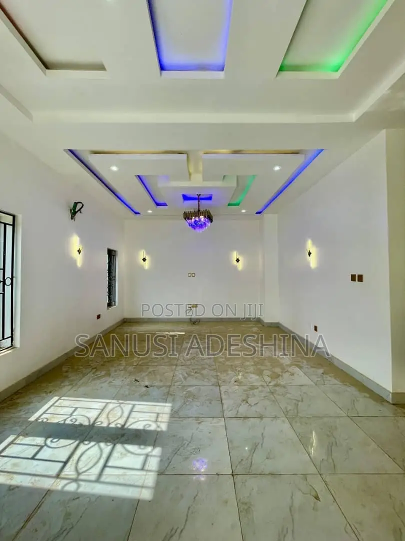 5bdrm Duplex in Gwarimpa Estate,Fct, Gwarinpa for sale in Gwarinpa