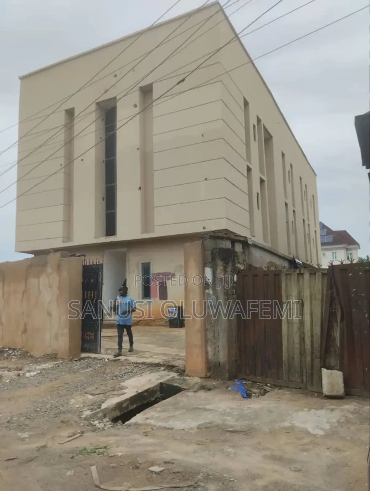 20bdrm House in Airport Road / Oshodi for sale in Airport Road / Oshodi