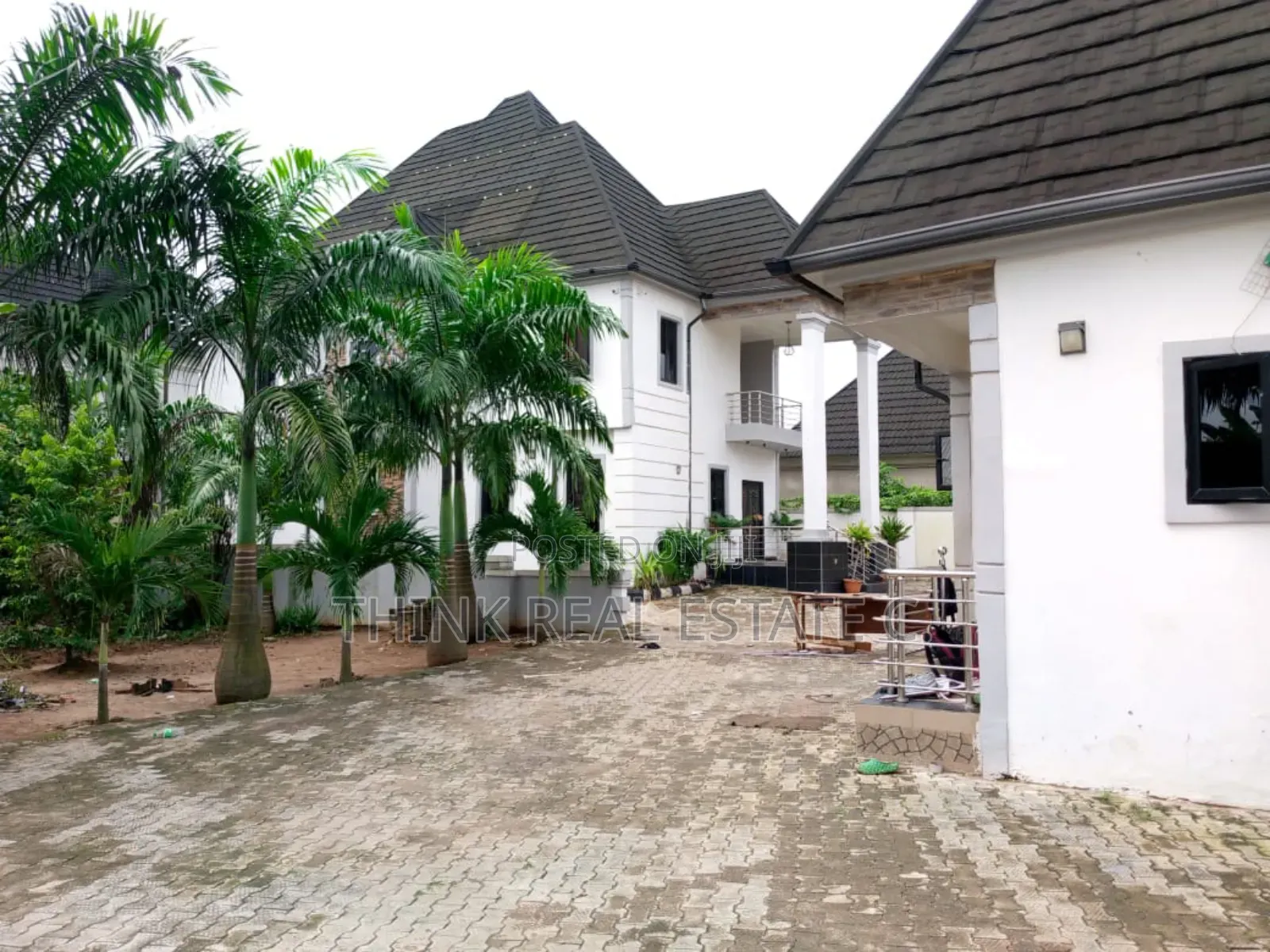 4bdrm Duplex in Arougba,Airport Road, Benin City for sale in Benin City