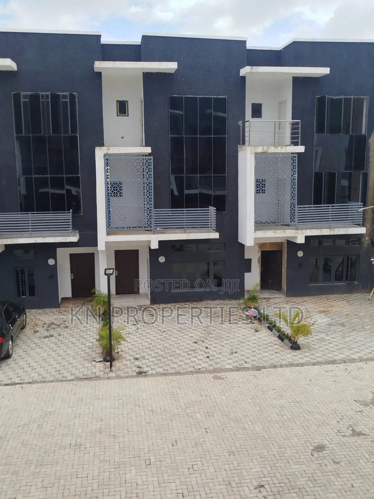 4bdrm Townhouse/Terrace in Estate Environment, Durumi for sale in Durumi