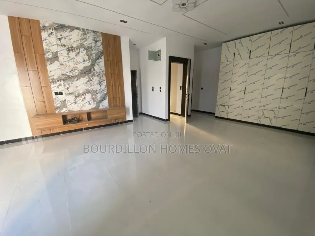 5bdrm Duplex in Ologolo Lekki Lagos for sale in Ologolo