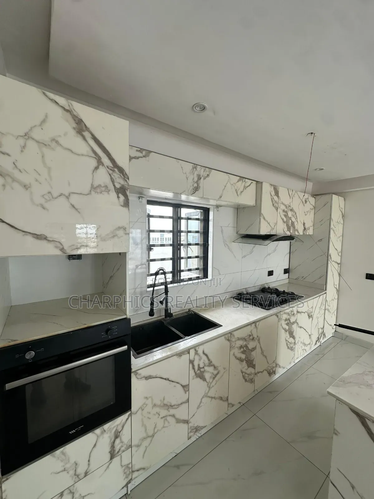 4bdrm Apartment in Lekki Phase 1 for rent in Lekki Phase 1