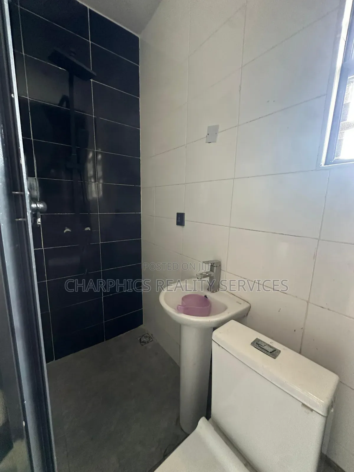 4bdrm Apartment in Lekki Phase 1 for rent in Lekki Phase 1