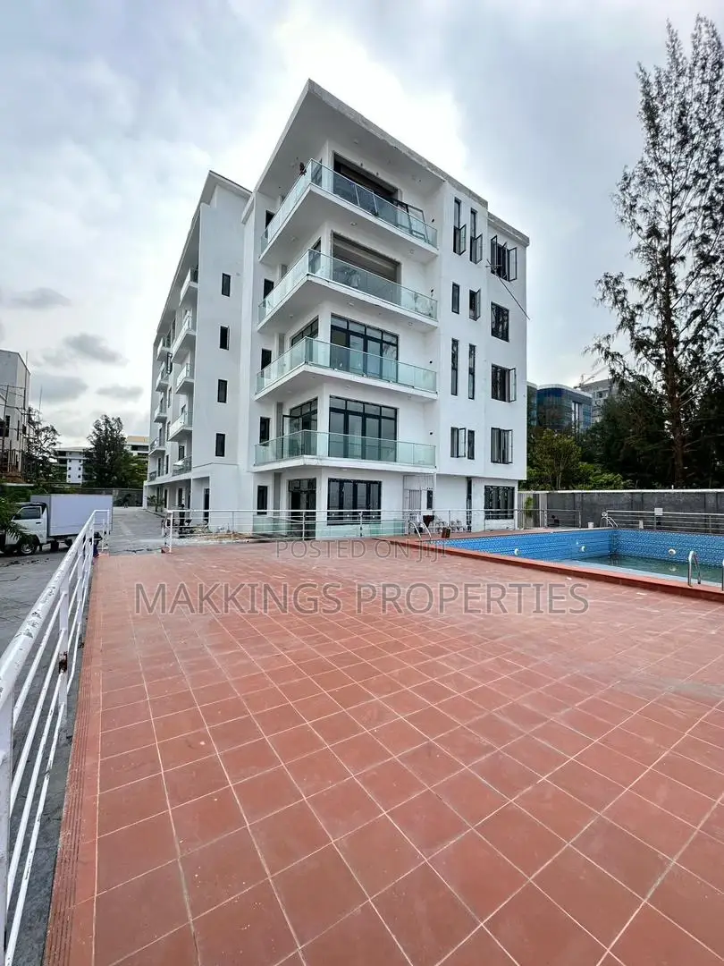 3bdrm Duplex in Banana Island for sale in Banana Island