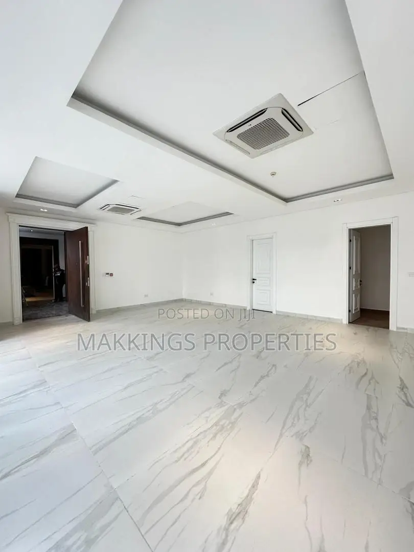 3bdrm Duplex in Banana Island for sale in Banana Island