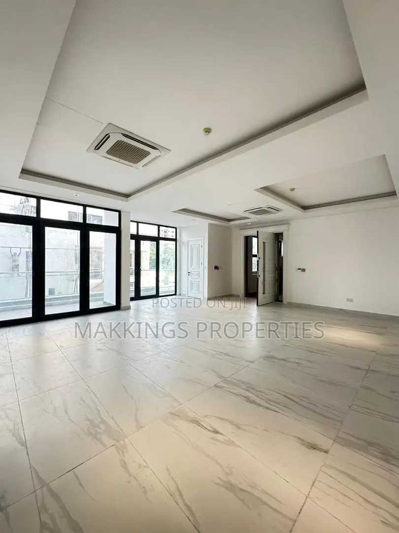 3bdrm Duplex in Banana Island for sale in Banana Island