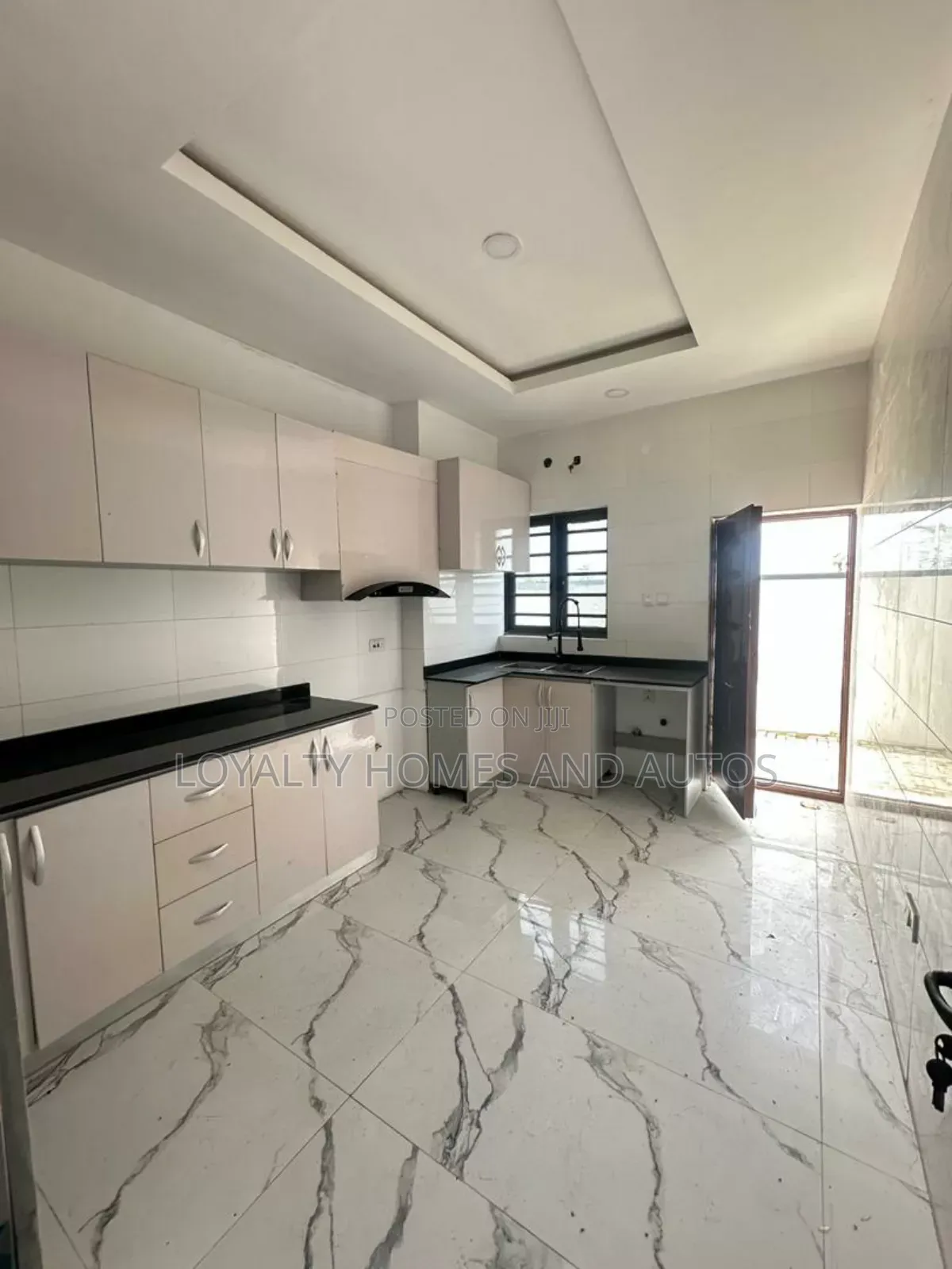 Furnished 5bdrm Duplex in Chevron, Lekki for sale in Lekki