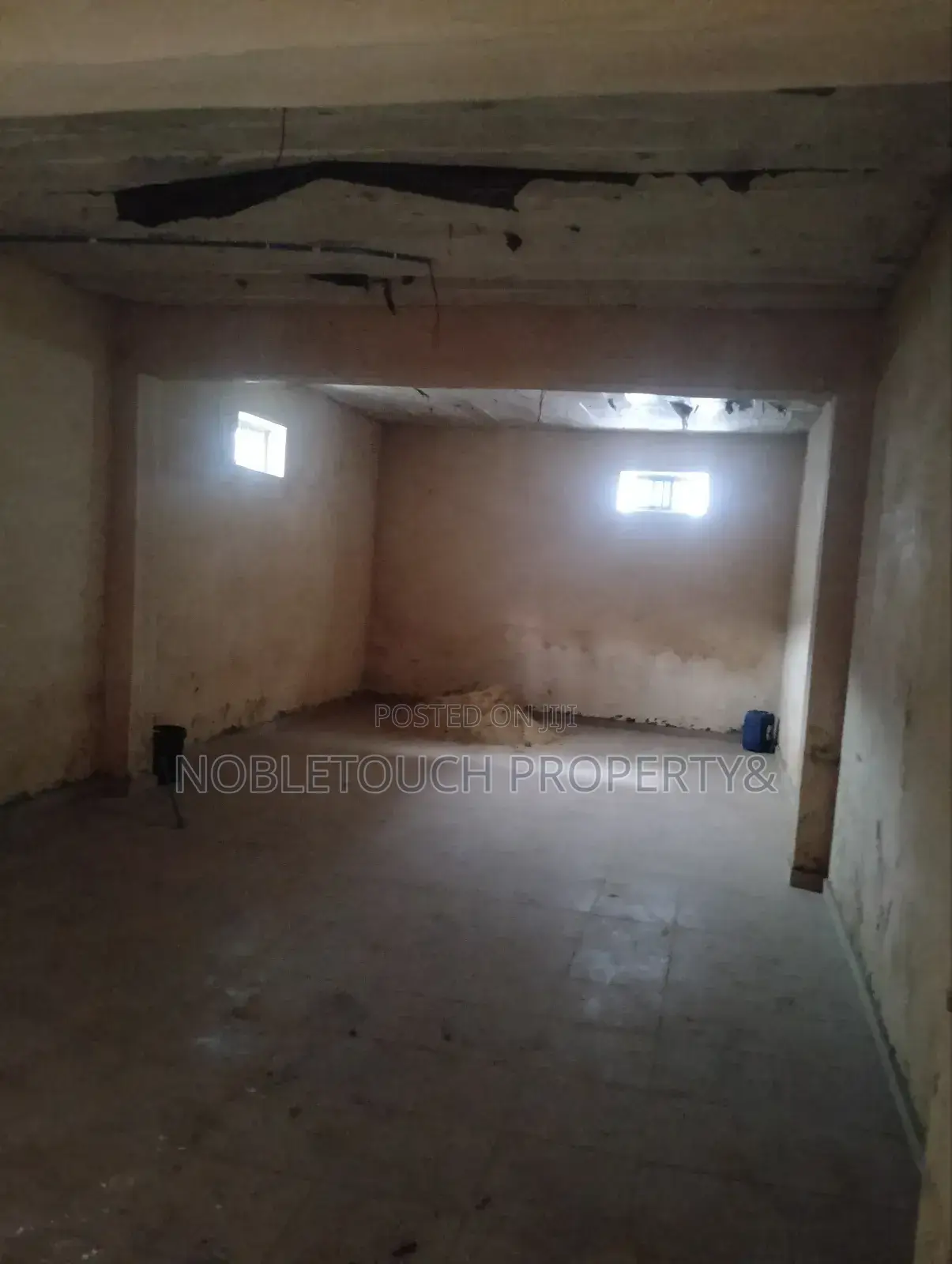 Now Letting at Oshodi, Warehouse/Apartments in Bolade