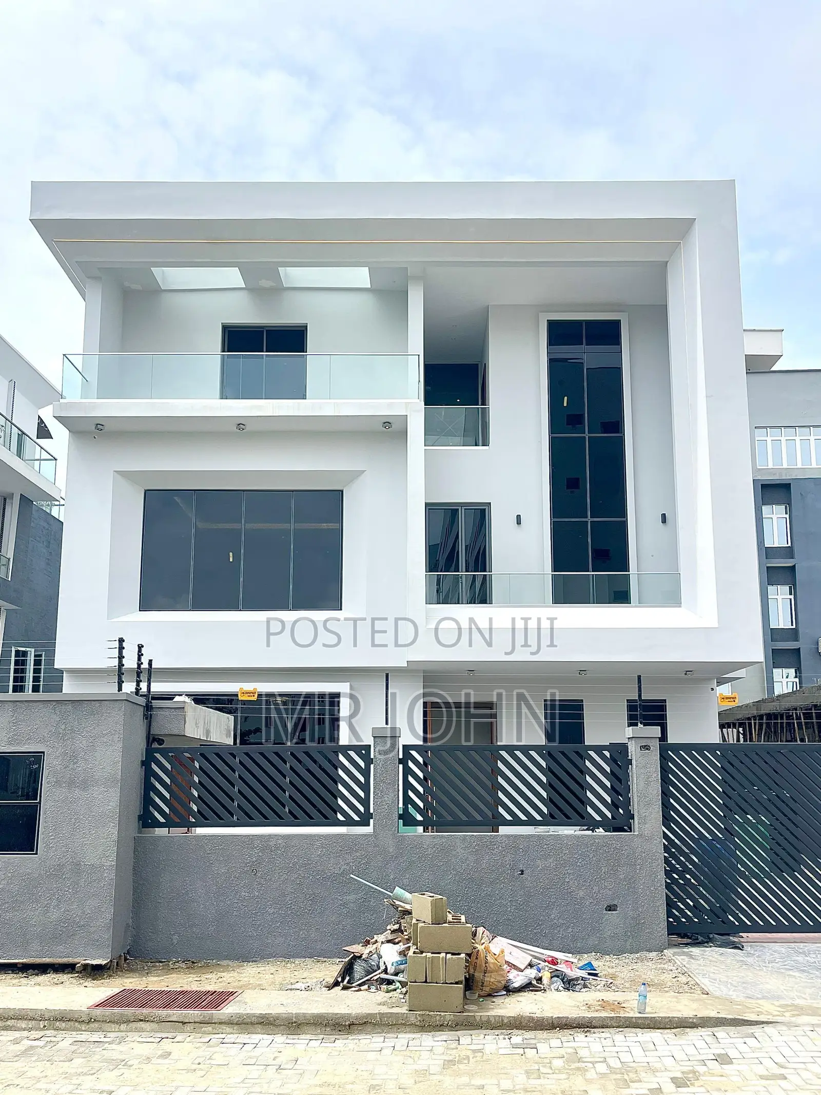 5bdrm Mansion in *📍Oligarch Bj Pr, Ikoyi for sale in Ikoyi