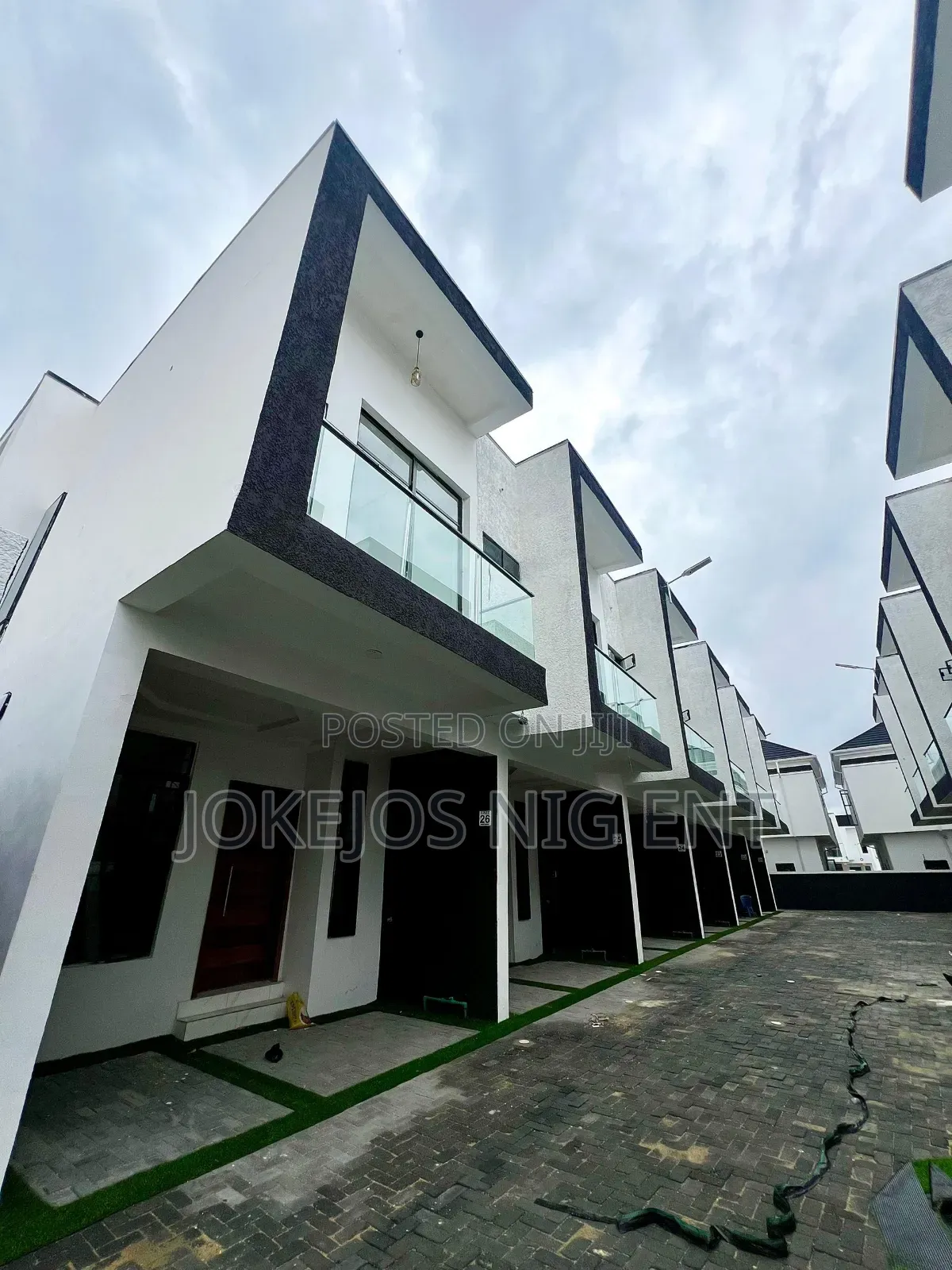 3bdrm Townhouse/Terrace in Ikota Jra Estate for sale in Ikota