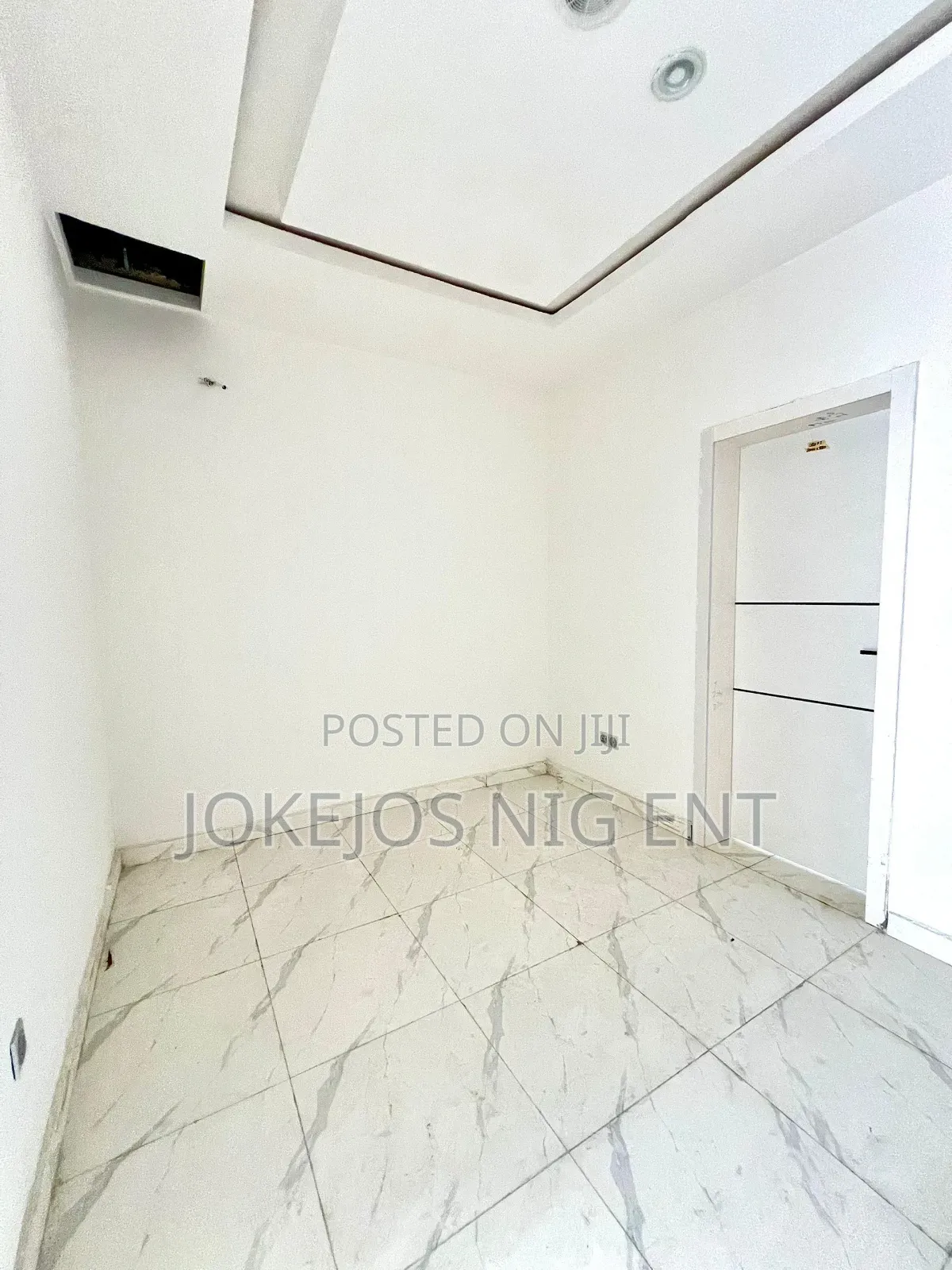 3bdrm Townhouse/Terrace in Ikota Jra Estate for sale in Ikota