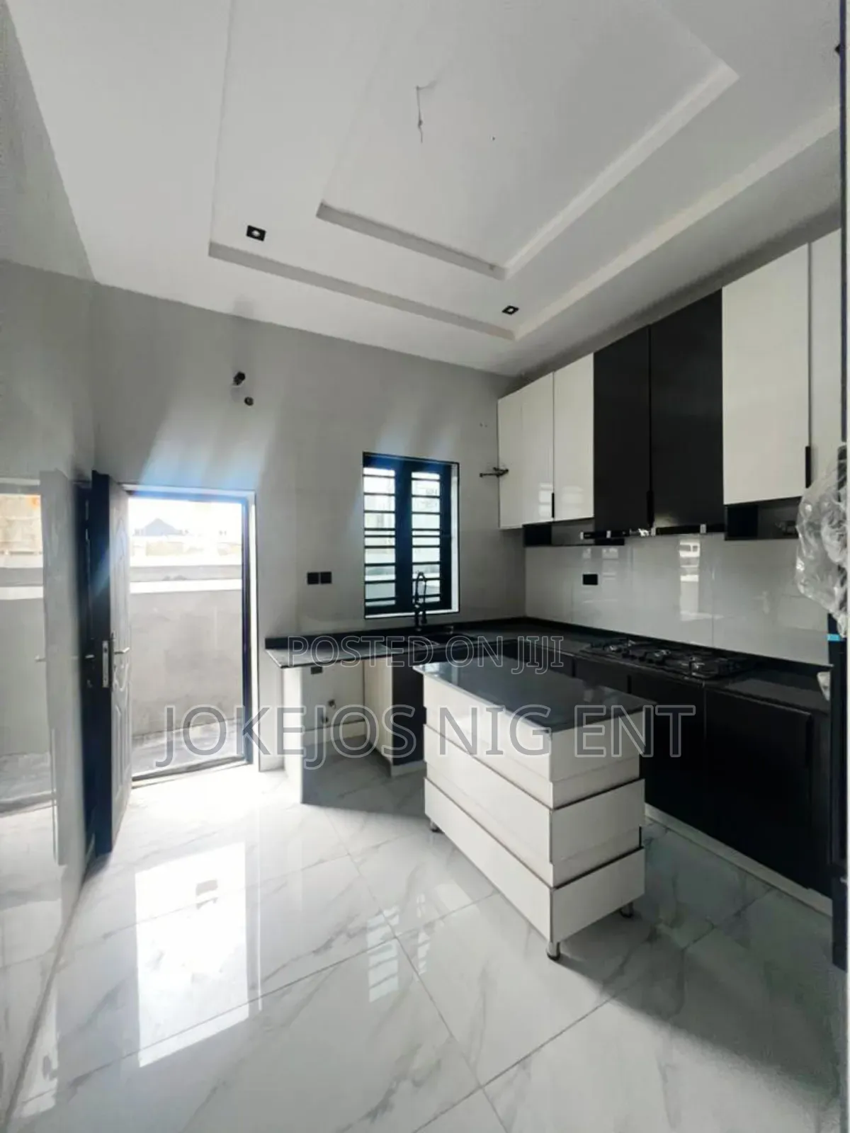 4bdrm Townhouse/Terrace in Ikota Gra for sale in Ikota