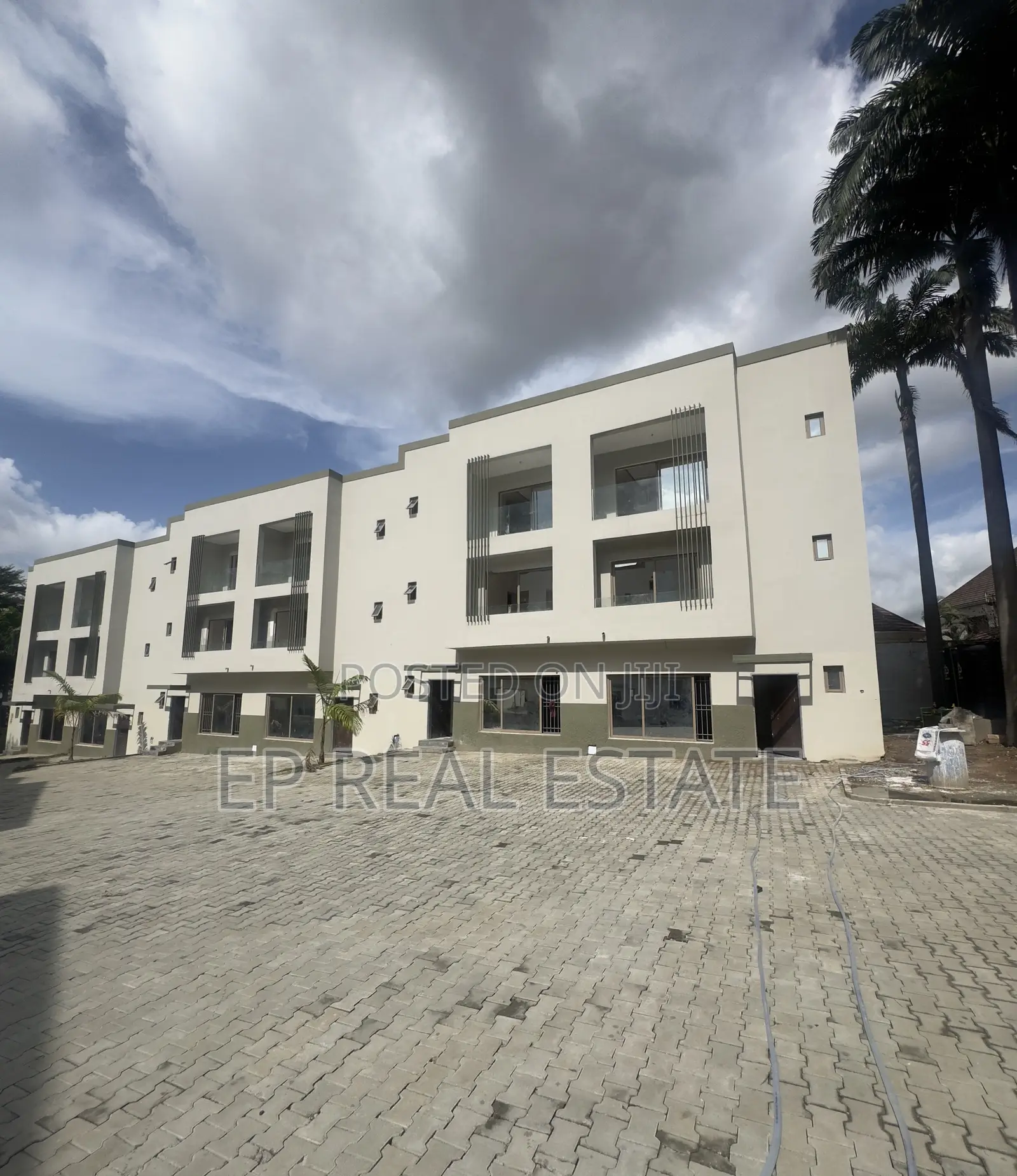 4bdrm Townhouse/Terrace in Maitama for sale in Maitama