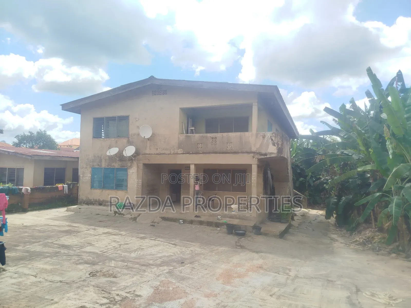 16bdrm House in Mbabi Mbayo, Ife for sale in Ife