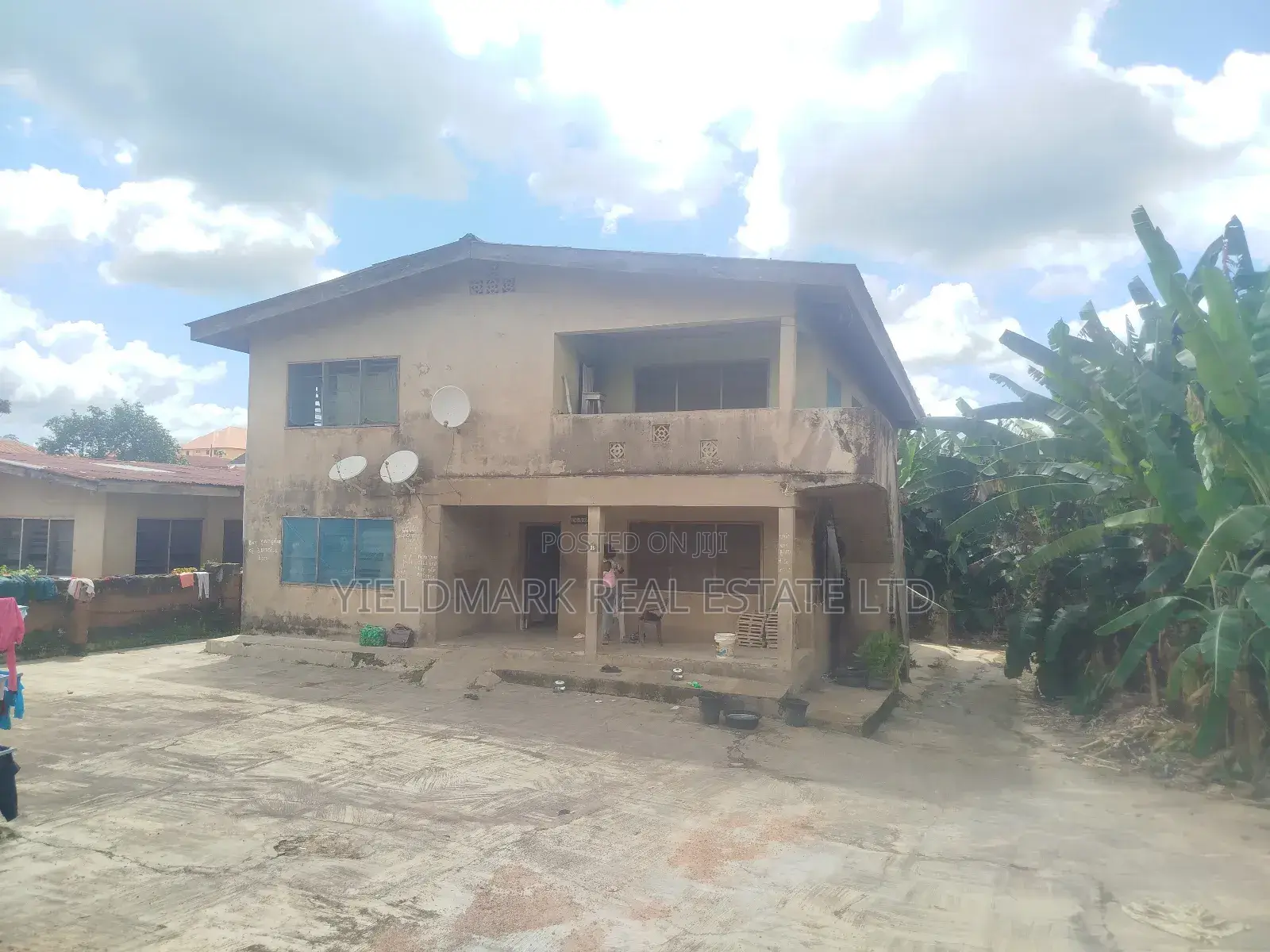 16bdrm House in Mbabi Mbayo, Ife for sale in Ife
