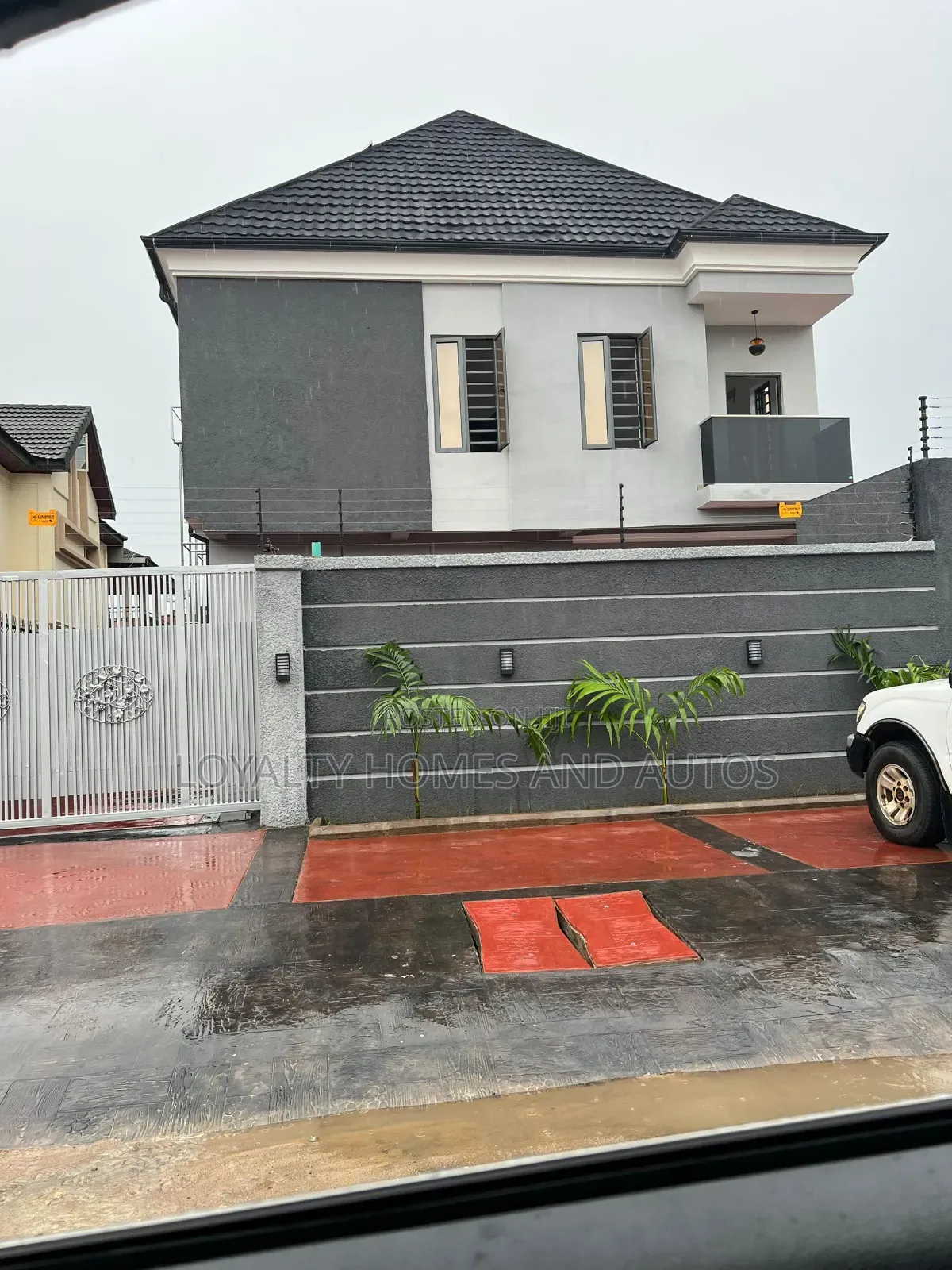 4bdrm Duplex in Opebi Ikeja Lagos for sale in Opebi