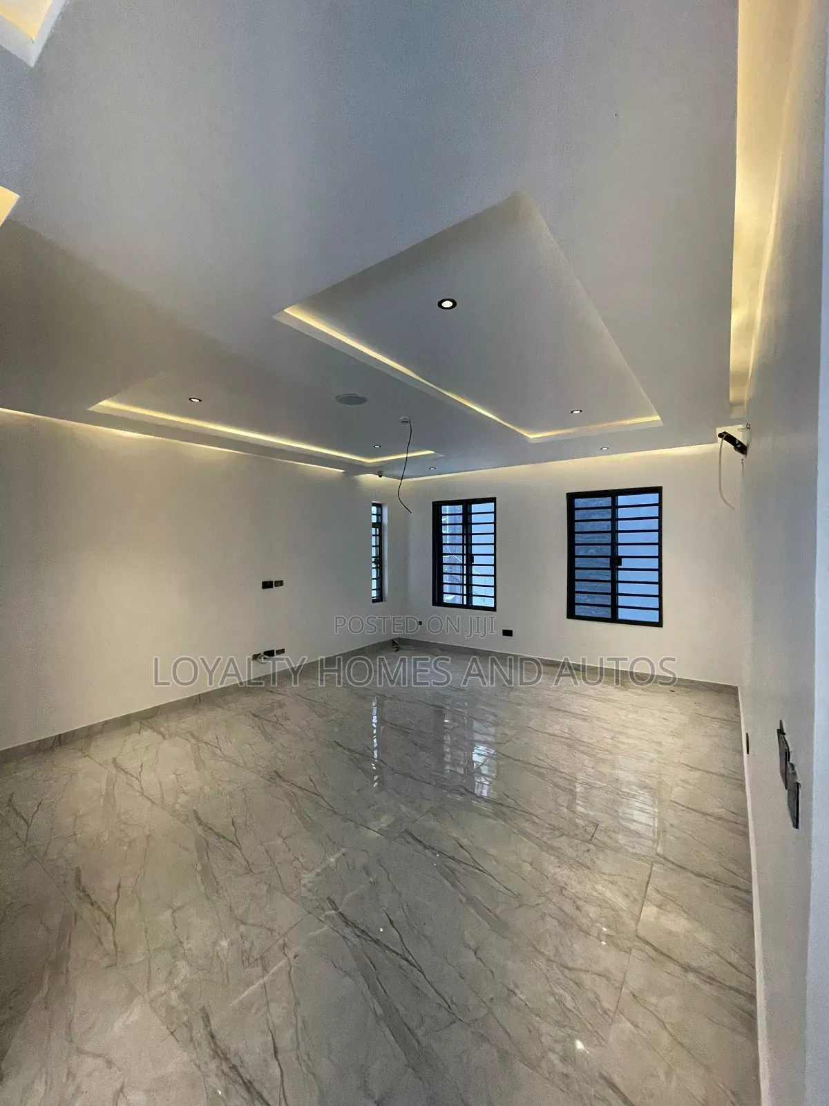 Furnished 5bdrm Mansion in Osapa, Lekki for sale in Lekki