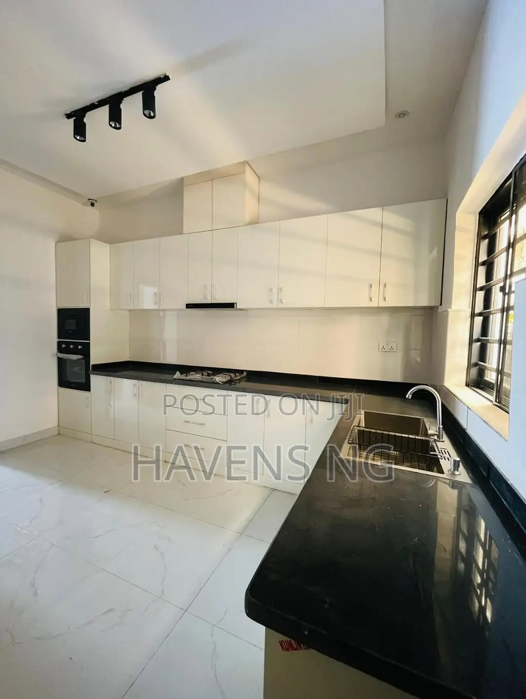 4bdrm Duplex in Abraham Adesanya Estate for sale in Abraham Adesanya Estate