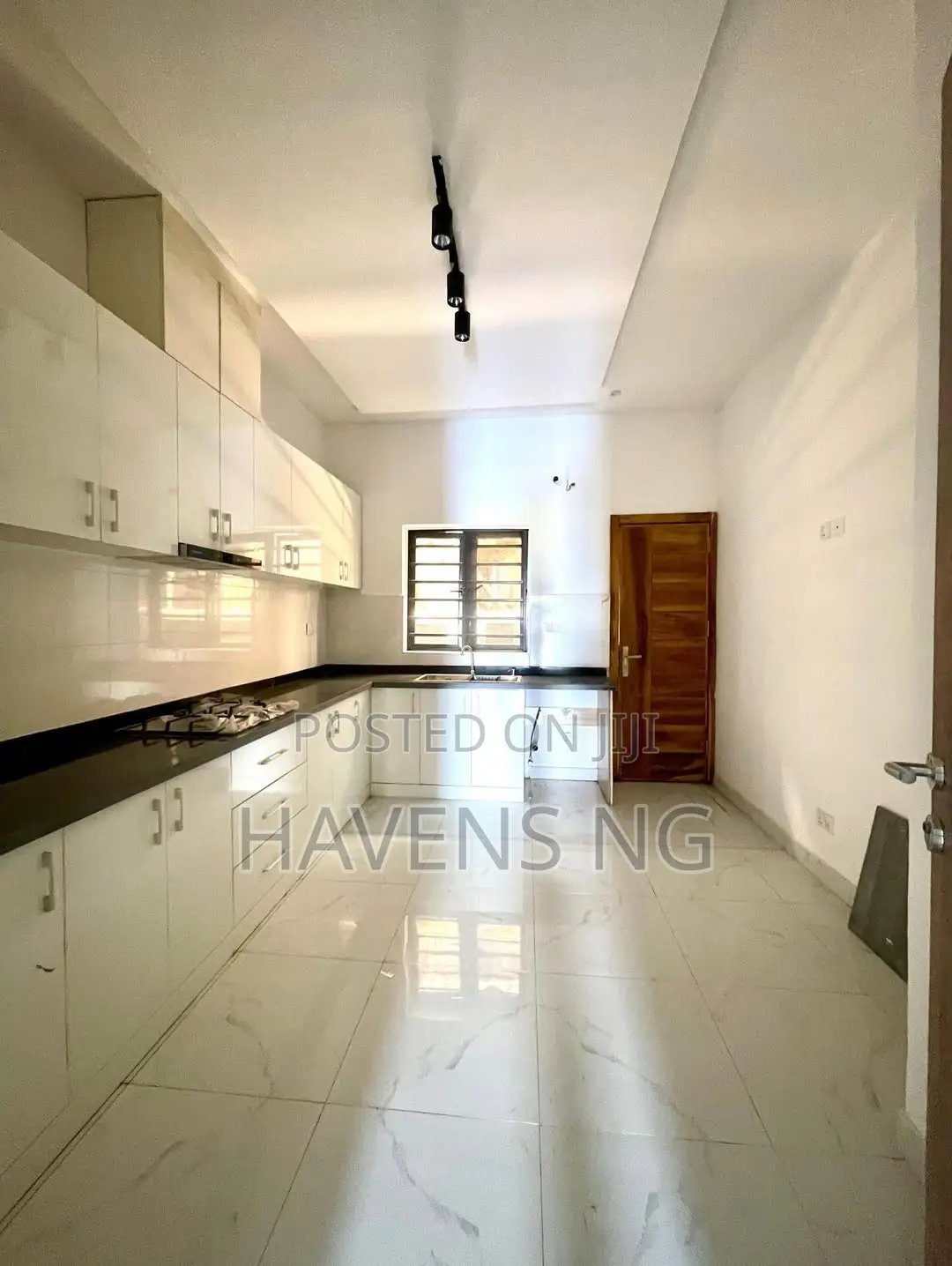4bdrm Duplex in Abraham Adesanya Estate for sale in Abraham Adesanya Estate