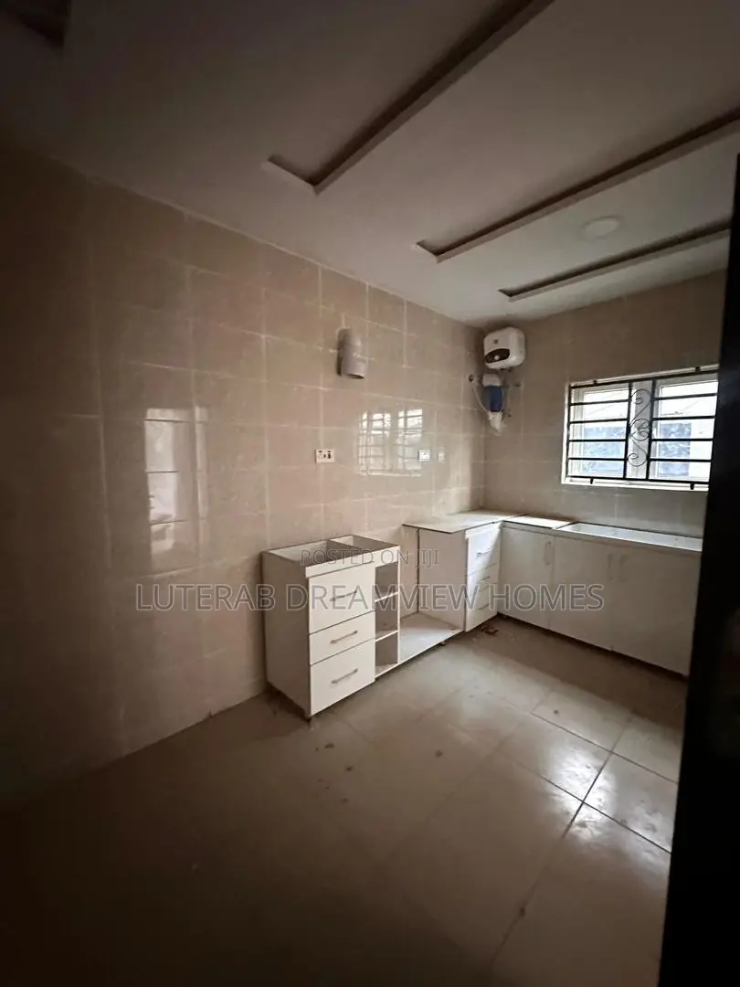 3bdrm Apartment in Jahi Gilmore Tarred for rent in Jahi
