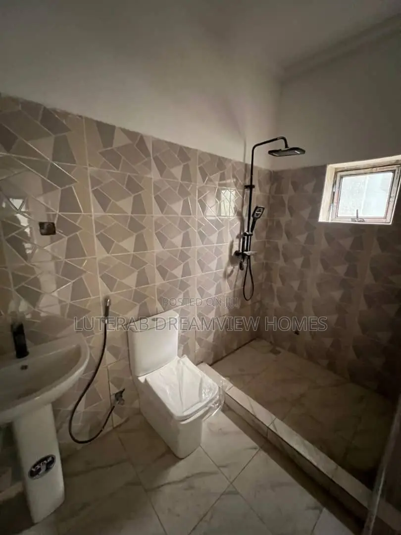 2bdrm Apartment in In A Mini Estate, Gaduwa for sale in Gaduwa
