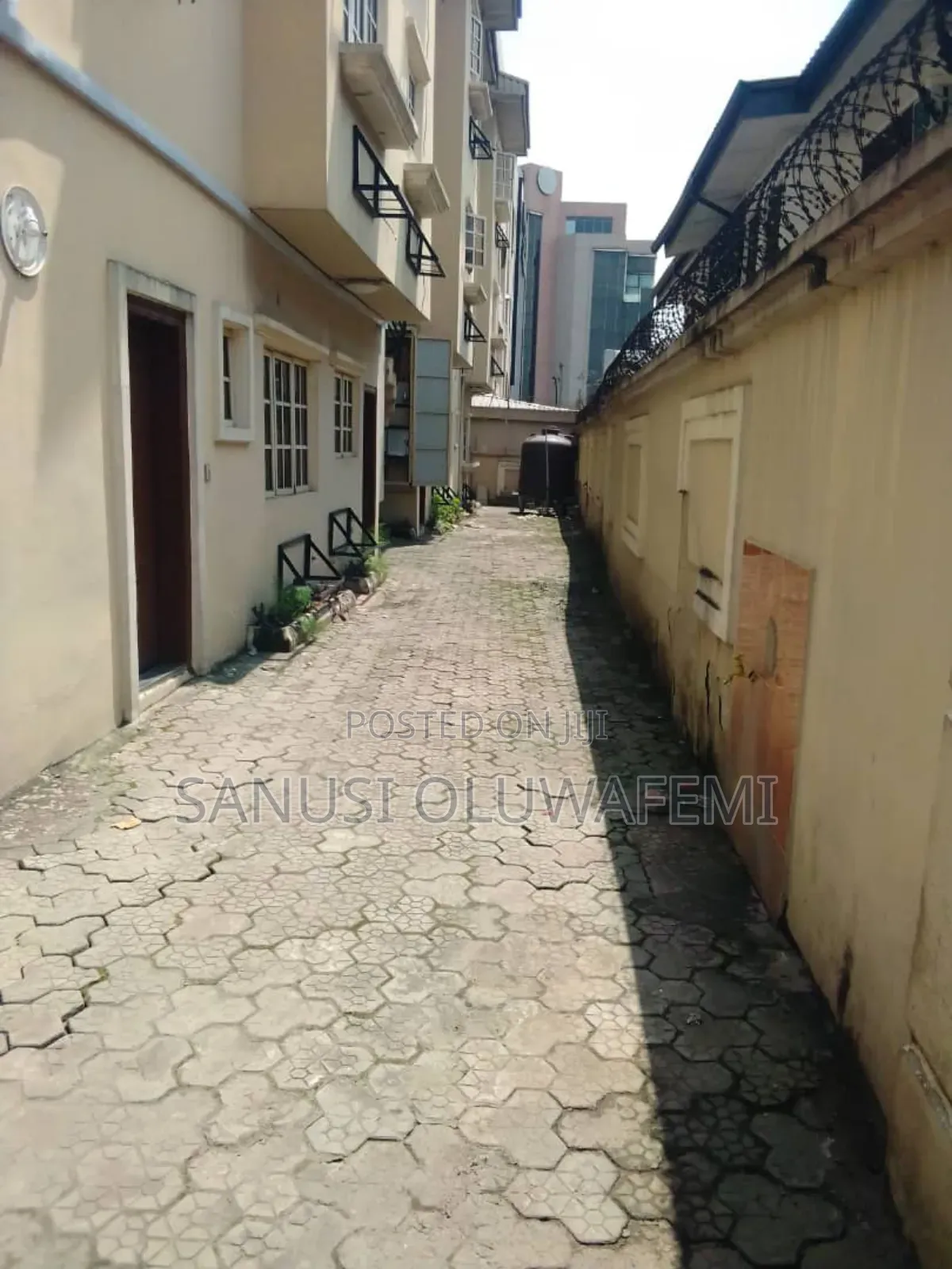 3bdrm Block of Flats in Ikeja for rent in Ikeja