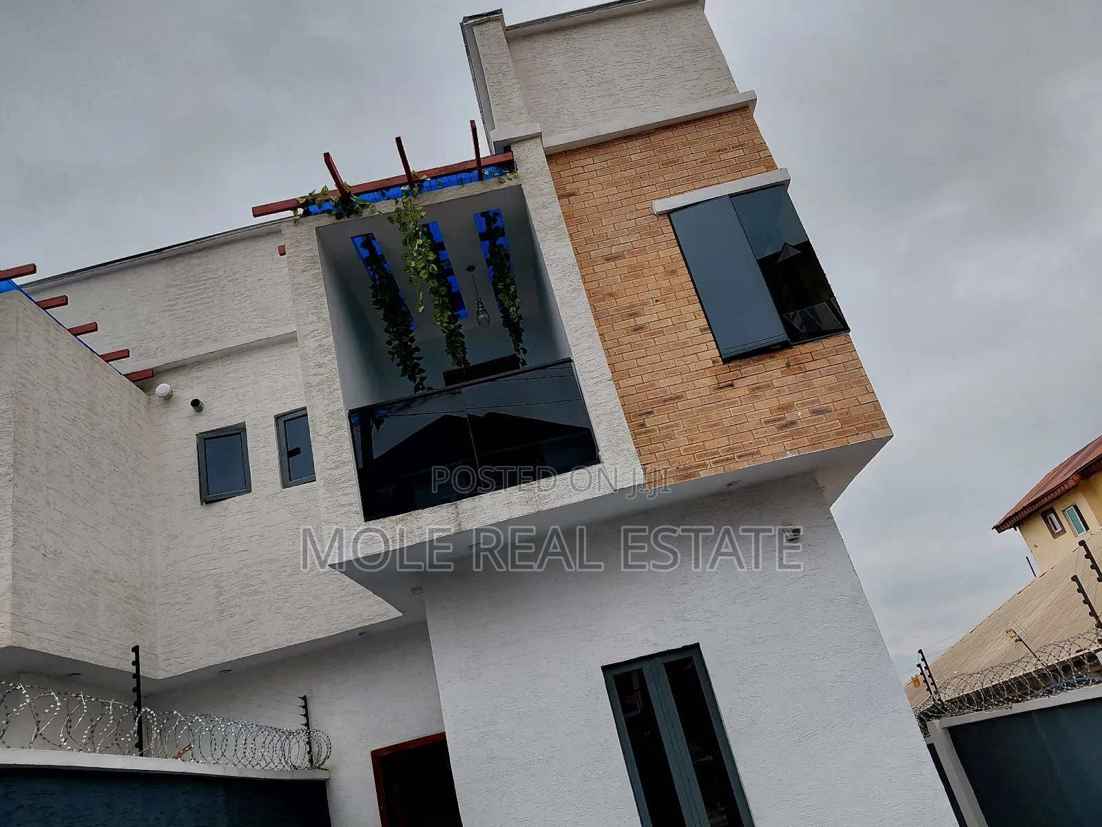 Furnished 5bdrm Duplex in Leki Phase 1 for sale in Lekki Phase 1