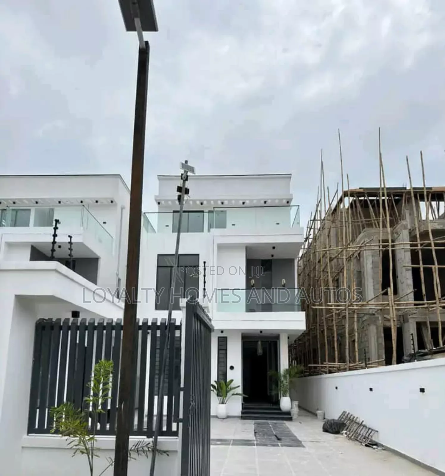 Furnished 5bdrm Duplex in Lekki Phase 1 for sale in Lekki Phase 1