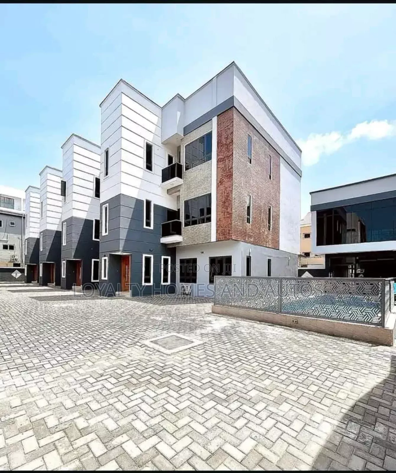 Furnished 5bdrm Duplex in Ajah Lagos for sale in Ajah