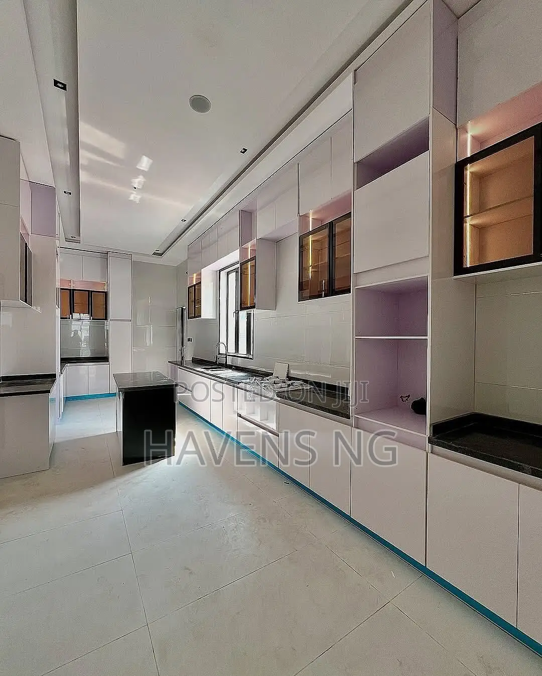 5bdrm Duplex in Ikota for sale in Ikota