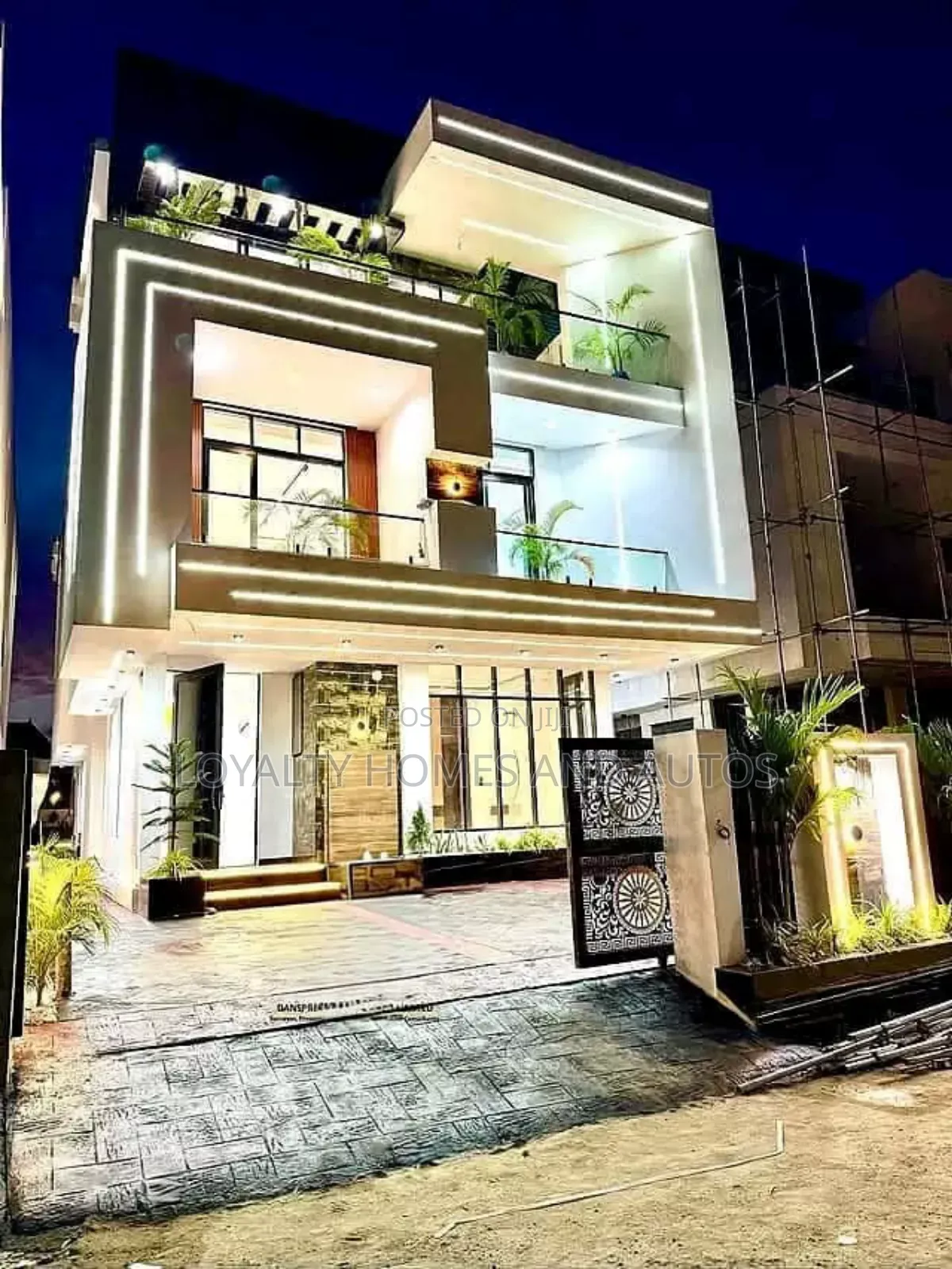 Furnished 6bdrm Duplex in Chevron, Lekki for sale in Lekki