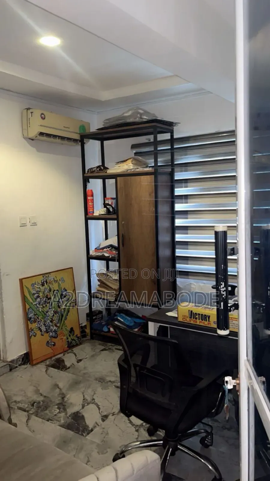 Top Class, Executive Office in Victoria Island