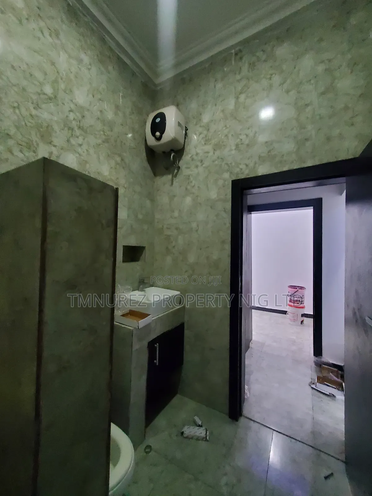 3bdrm Apartment in Chevron Estate, Lekki for rent in Lekki