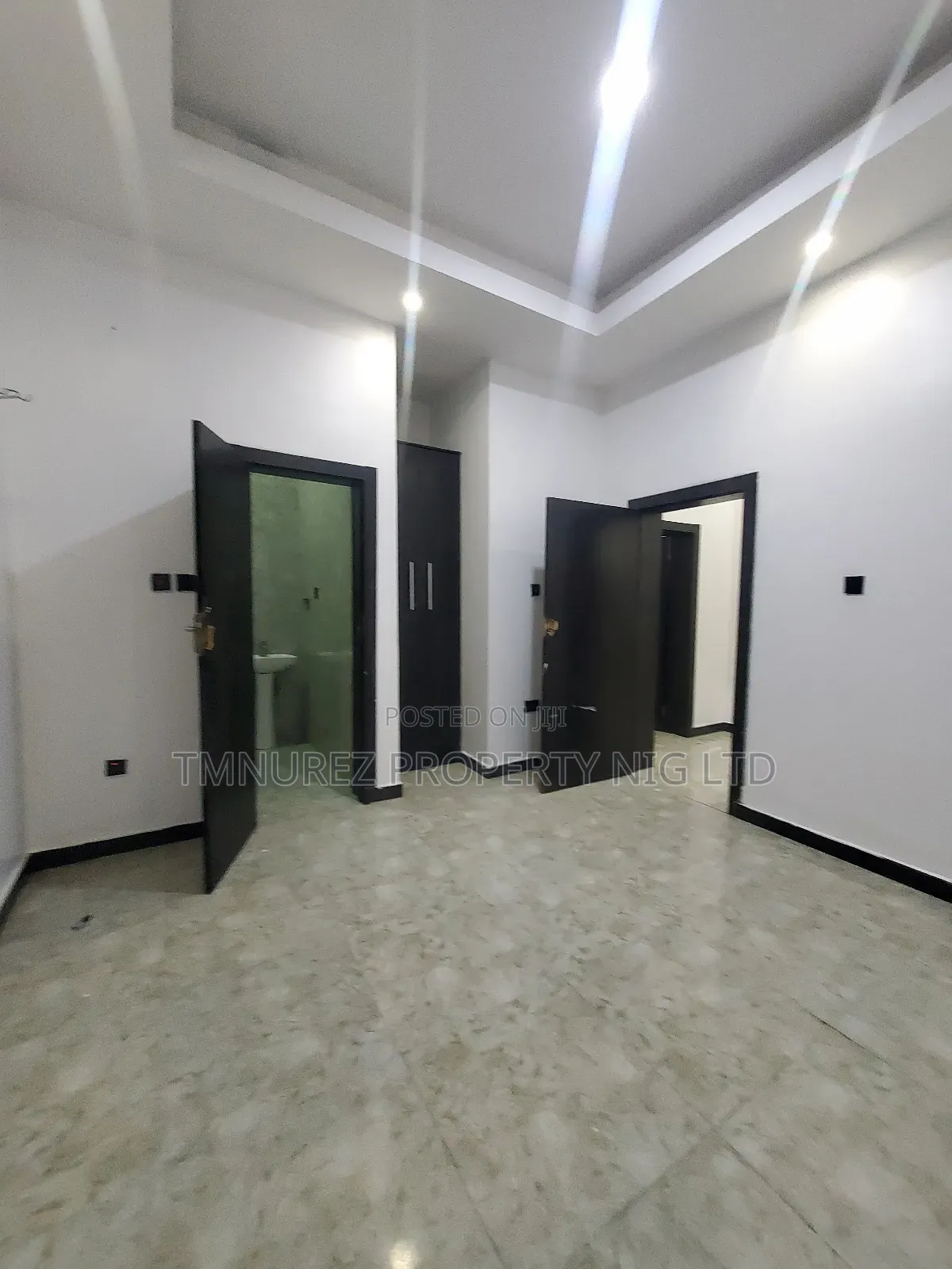 3bdrm Apartment in Chevron Estate, Lekki for rent in Lekki
