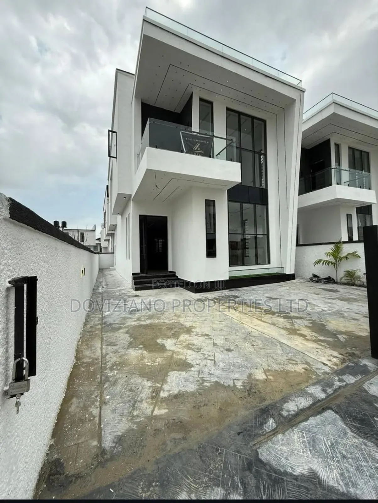 5bdrm Duplex in Ajah for sale in Ajah