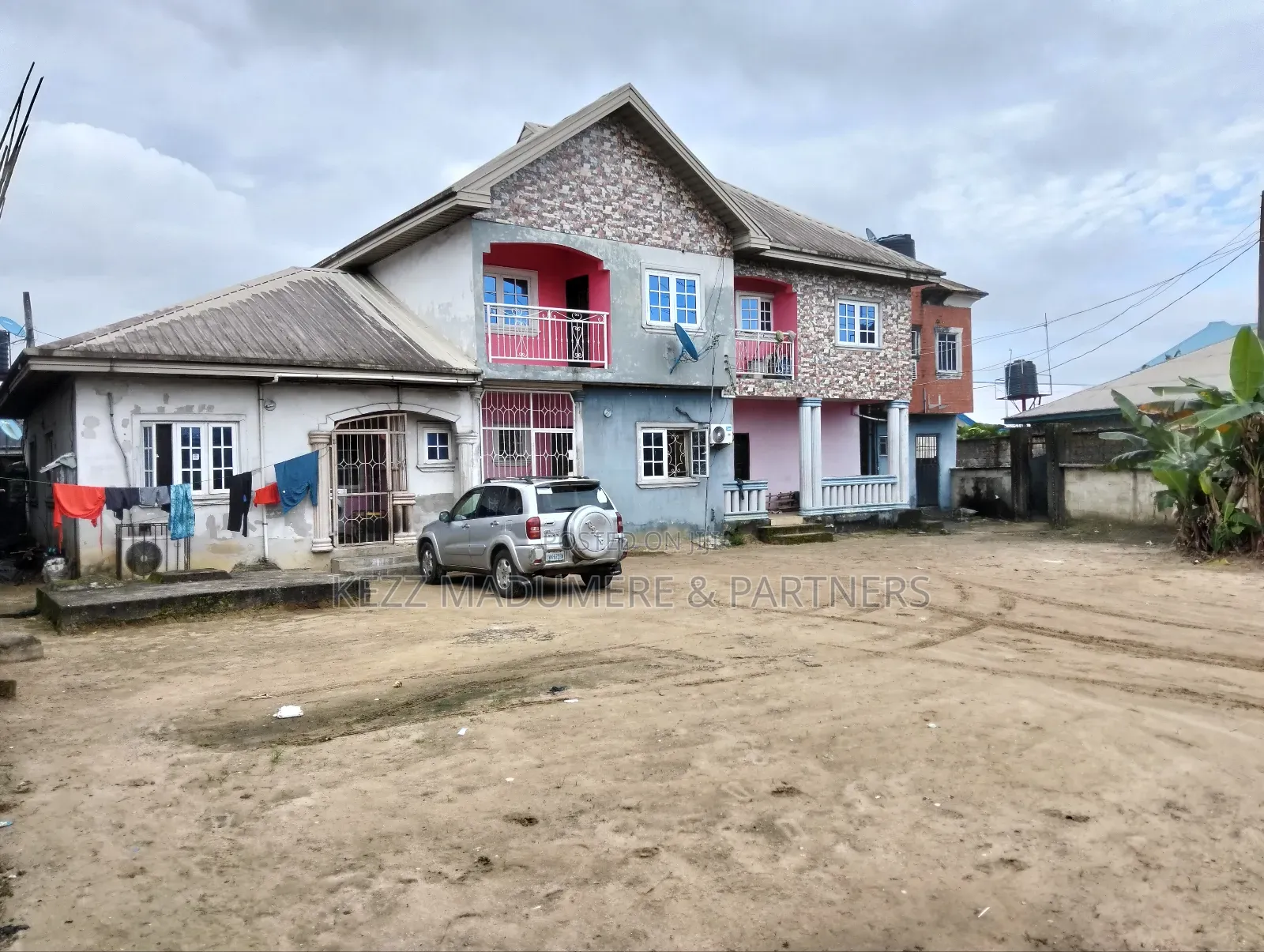 8bdrm Block of Flats in Off Sars Road Port for sale in Port-Harcourt