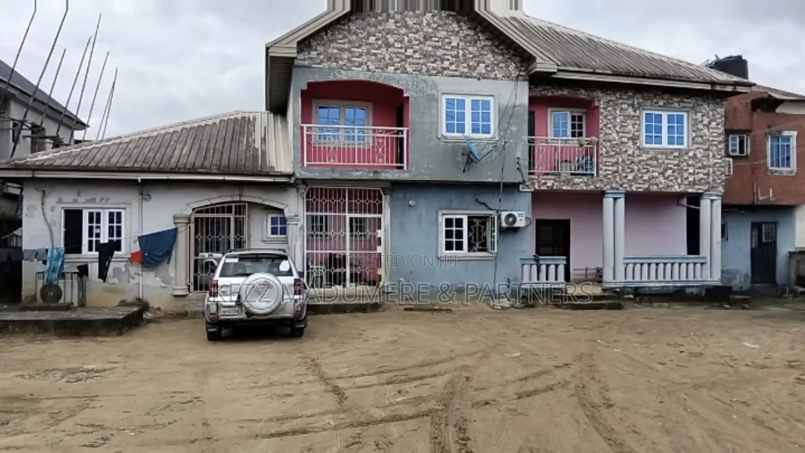 8bdrm Block of Flats in Off Sars Road Port for sale in Port-Harcourt