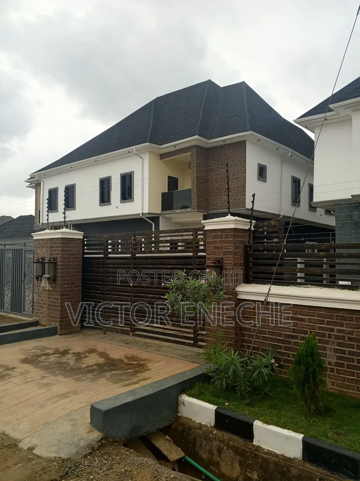 4bdrm Duplex in Gwarinpa for sale in Gwarinpa