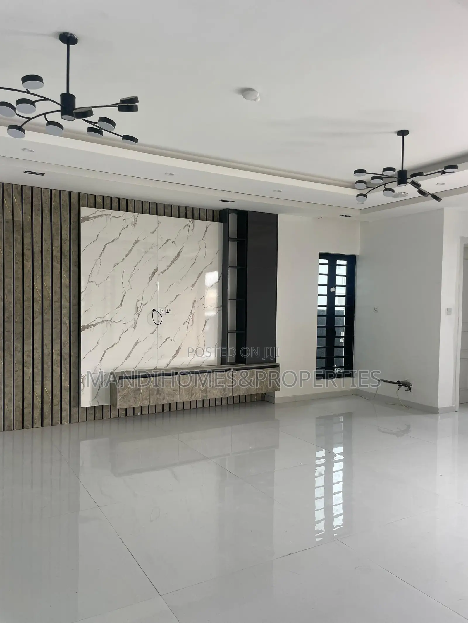 5bdrm Duplex in Royal Garden, Ajah for sale in Ajah