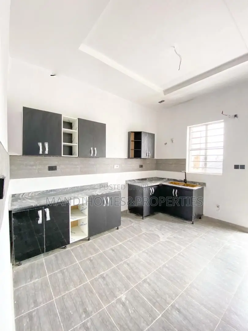 2bdrm Apartment in Sangotedo for sale in Sangotedo